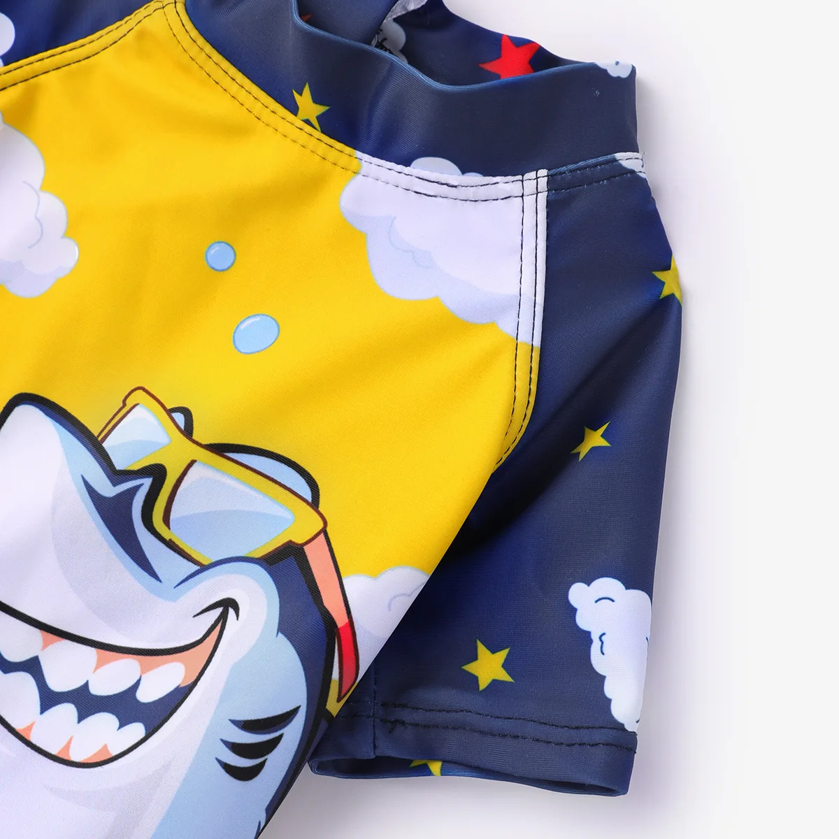 Maillot de bain 2 pièces  garçon avec motif requin - MG